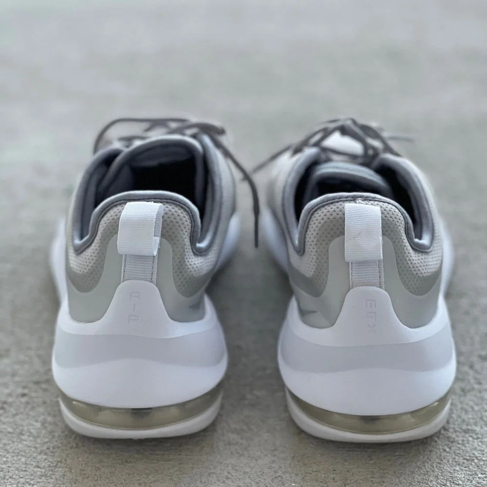 Nike Air Max Axis